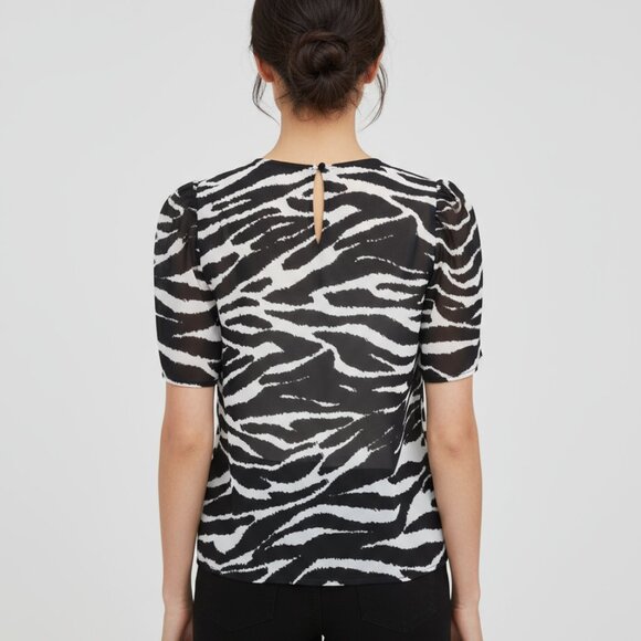 Calvin Klein Zebra Print Blouse Black & White Medium Short Sleeve Button Detail - Picture 2 of 9